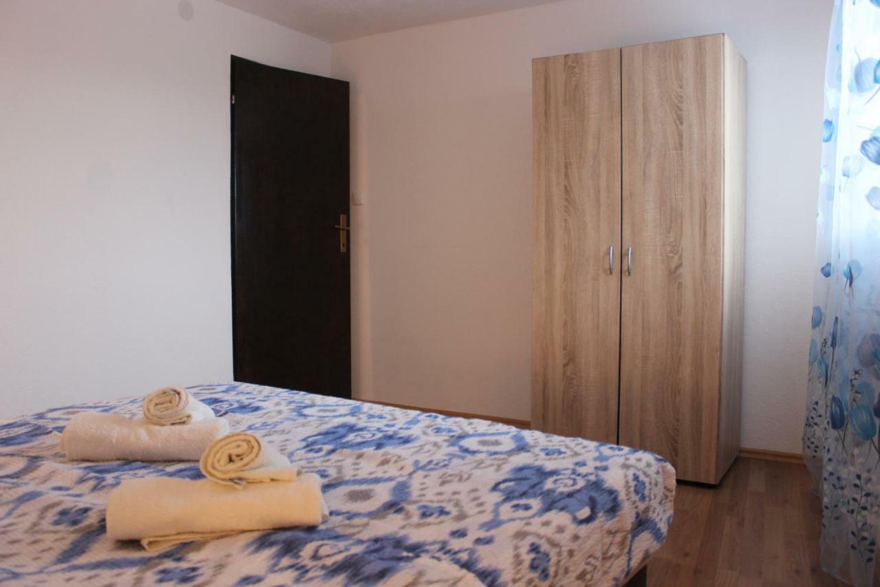 Apartments Anicic Coric Omišalj Dış mekan fotoğraf