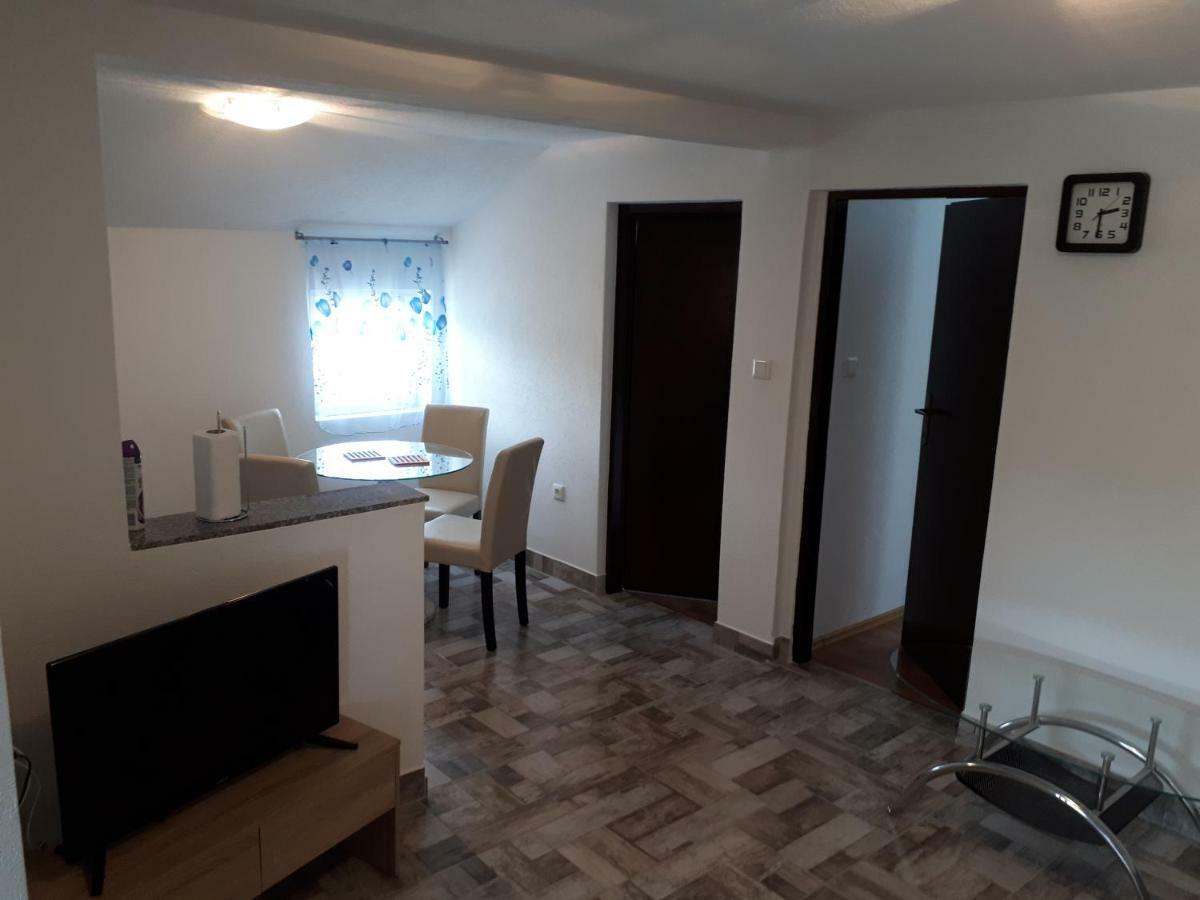Apartments Anicic Coric Omišalj Dış mekan fotoğraf